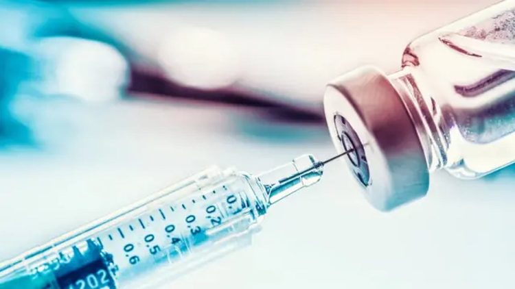 هيئة الغذاء والدواء: 5 فوائد صحية للالتزام باللقاحات للكبار والصغار