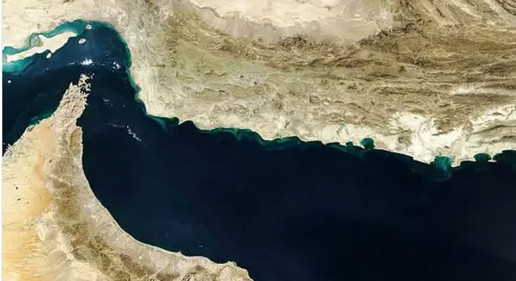 هيئة بحرية بريطانية: سفينة تتعرض لأضرار بعد هجوم قرب مضيق هرمز