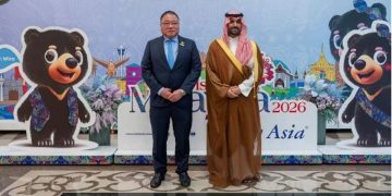 وزير الثقافة يستعرض العلاقات الثقافية الثنائية بين المملكة وماليزيا