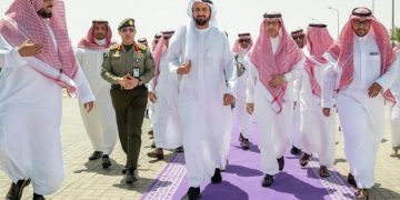 وزير الحج ورئيس الطيران المدني ومحافظ "زاتكا" يطلعون على استعدادات منفذي الحديثة وجديدة عرعر 