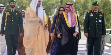 وزير الخارجية يستقبل نظيره الإماراتي في جدة قبيل القمة الخليجية التشاورية