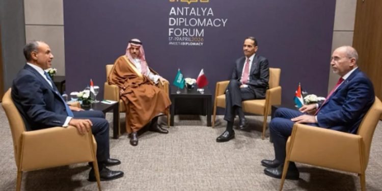 وزير الخارجية يشارك في الاجتماع التشاوري بشأن غزة في أنطاليا