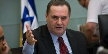 وزير دفاع جيش الاحتلال: عطلنا 85% من صادرات إيران البتروكيماوية