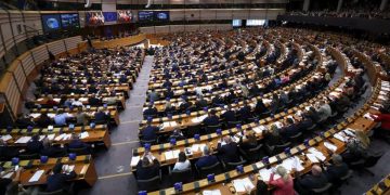 وسط مخاوف بشأن حرب إيران.. أوروبا تعارض العمليات العسكرية الأمريكية