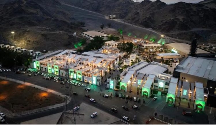 الضوء في مكة المكرمة.. مشهد حضاري وروحي يعكس تطور الخدمات لضيوف الرحمن