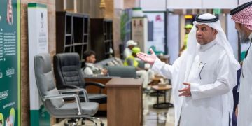 رئيس اللجنة العليا للحج بـ"الشؤون الإسلامية" يتفقد مقر ضيوف خادم الحرمين الشريفين للحج من السودان