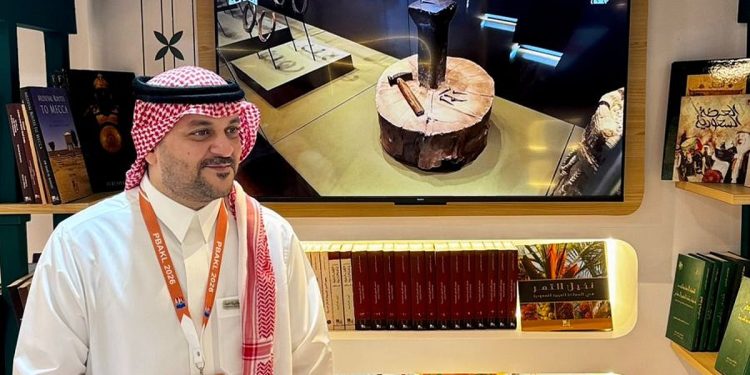 مكتبة الملك عبدالعزيز العامة تُثري زوار جناح المملكة بمخطوطات نادرة في معرض كوالالمبور الدولي للكتاب 2026