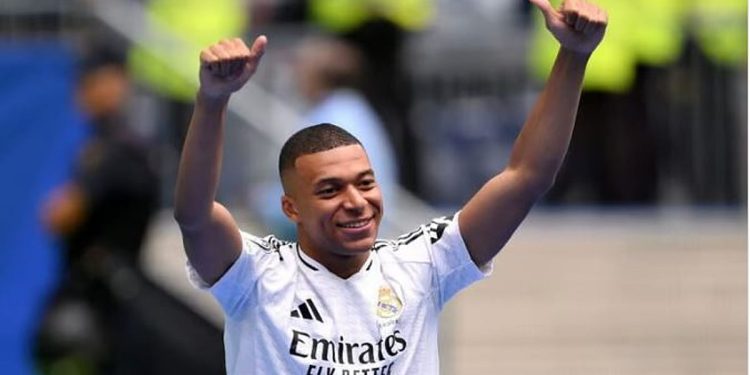 أربيلوا يعلن قائمة ريال مدريد ضد إشبيلية