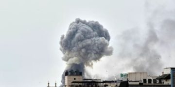 أمريكا تعاود قصف جنوب إيران