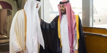 أمير قطر: قمتنا التشاورية في جدة تجسد الموقف الخليجي الموحد
