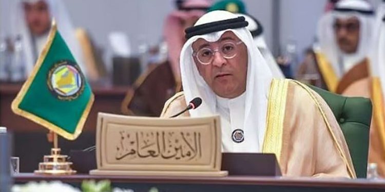 أمين عام مجلس التعاون يدين بأشد العبارات الهجمات الإيرانية الآثمة على الإمارات والكويت