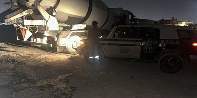 «الأمن البيئي» يضبط مقيمًا باكستانيًا لتفريغه مواد خرسانية في المدينة المنورة