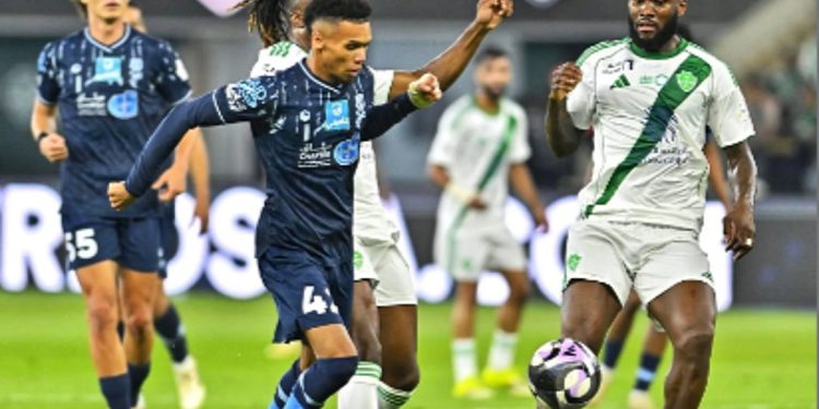 الأهلي يتغلب على ضيفه الأخدود في الجولة 31 من دوري المحترفين