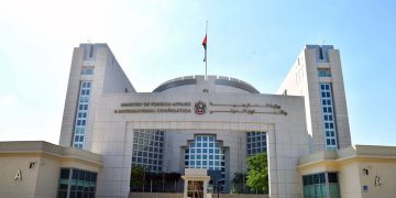 الإمارات تنفي ما يتم تداوله بشأن زيارة نتنياهو أو استقبال وفد عسكري إسرائيلي