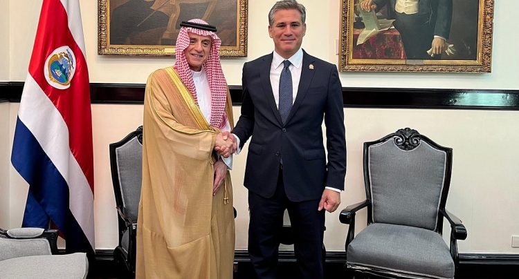 «الجبير» يبحث مع وزير الخارجية والأديان في كوستاريكا سبل تعزيز التعاون بين البلدين