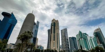 الدفاع القطرية: استهداف سفينة تجارية قادمة من أبوظبي بطائرة مسيّرة شمال ميناء مسيعيد