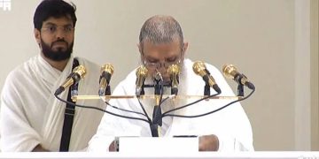 الشيخ علي الحذيفي في خطبة عرفة: التوحيد والتقوى والابتعاد عن الجدل والشعارات السياسية أساس الحج