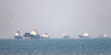 الصين تعلن تعرض ناقلة لهجوم في مضيق هرمز
