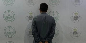 القبض على مقيم يمني ارتكب عمليات نصب بإصدار تصاريح مزورة بدخول العاصمة المقدسة