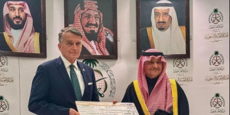 المملكة تسلم مساهمتها السنوية لدعم ميزانية وبرامج "الأونروا" بمبلغ مليوني دولار