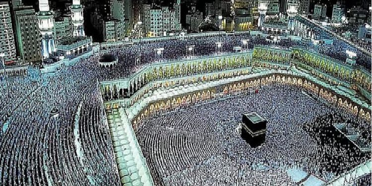باحث فقهي: الالتزام بالتعليمات الصحية في الحج والعمرة واجب شرعي لما فيه من حفظ النفس والآخرين من الضرر
