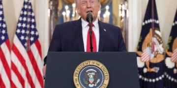 ترامب يطلب الاستعداد لحصار مطول على إيران