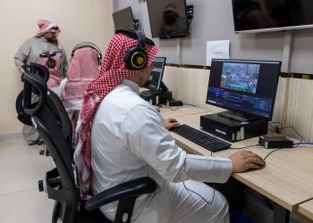 ترجمة خطبة عرفة إلى 50 لغة عالمية لحج 1447هـ 