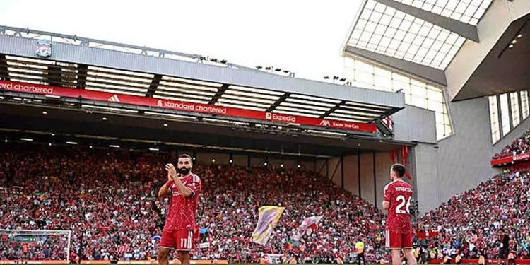 دموع وممر شرفي.. ليلة وداع تاريخية لمحمد صلاح في أنفيلد