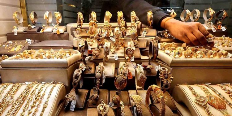 سعر الذهب في السعودية اليوم الخميس 4-12-1447 بعد انخفاضه عالميا