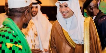 سفير خادم الحرمين الشريفين في غينيا كوناكري يودّع حجاج بيت الله الحرام