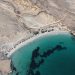 شاطئ خُتب.. وجهة ساحلية بكر تعزز جاذبية جزر فرسان