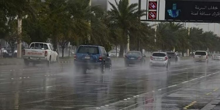 طقس المملكة الأربعاء.. أمطار رعدية مصحوبة بزخات من البرد وجريان السيول على عدة مناطق