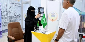 كوادر سعودية في مبادرة «طريق مكة» بالرباط تخدم ضيوف الرحمن