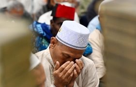 لحظات إيمانية في المسجد النبوي.. تلاوة ودعاء في أجواء من السكينة