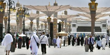 مظلات المسجد النبوي تُسهم في تهيئة أجواء معتدلة للمصلين والزوار