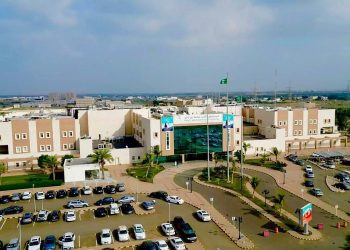 نجاح عملية تكميم معدة لمريضة خضعت سابقًا لعملية قلب مفتوح بمستشفى الأمير محمد بن ناصر بتجمع جازان الصحي
