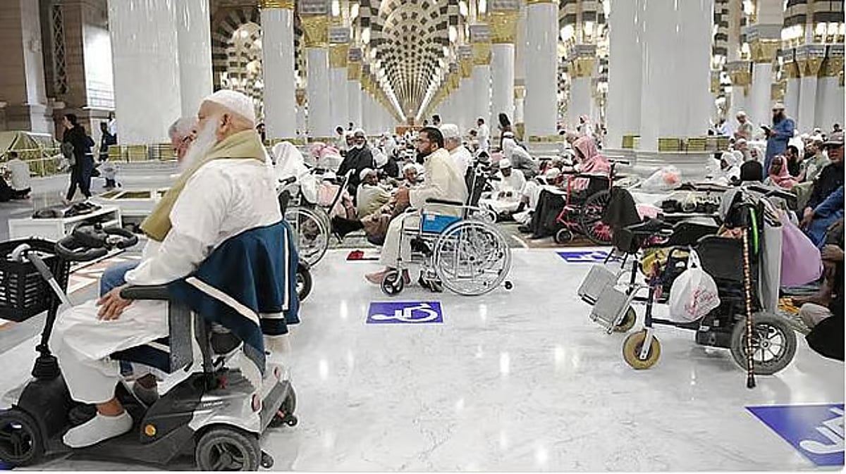 هيئة العناية بالحرمين توفر 4700 كرسي متحرك لخدمة ذوي الإعاقة وكبار السن في المسجد النبوي خلال موسم الحج