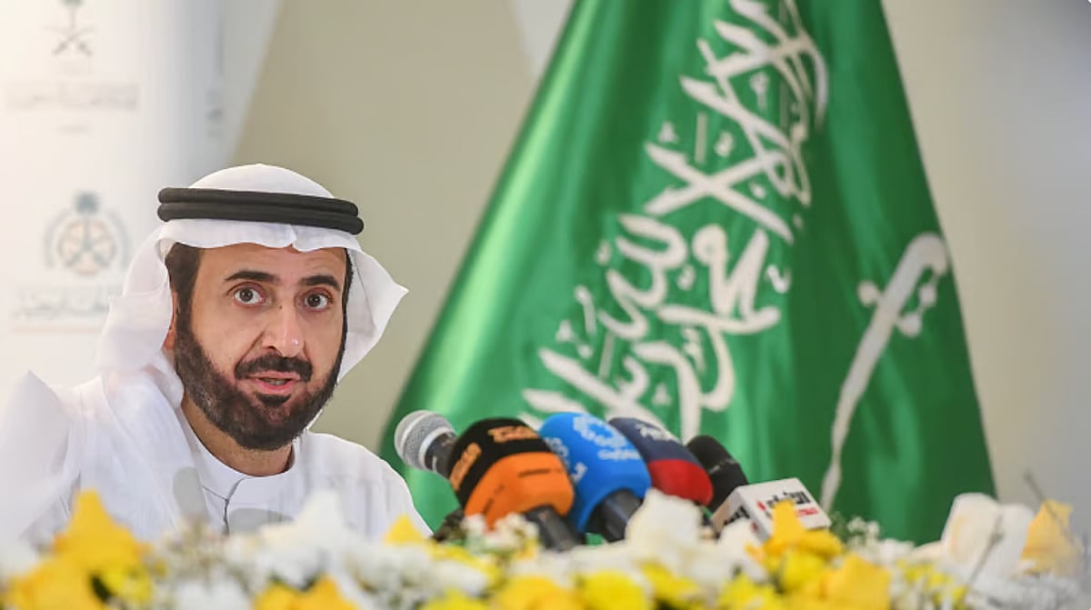 وزير الحج والعمرة يزور مركز عمليات الحج بالأمن العام ومراكز رفع كفاءة الأداء بالمشاعر المقدسة