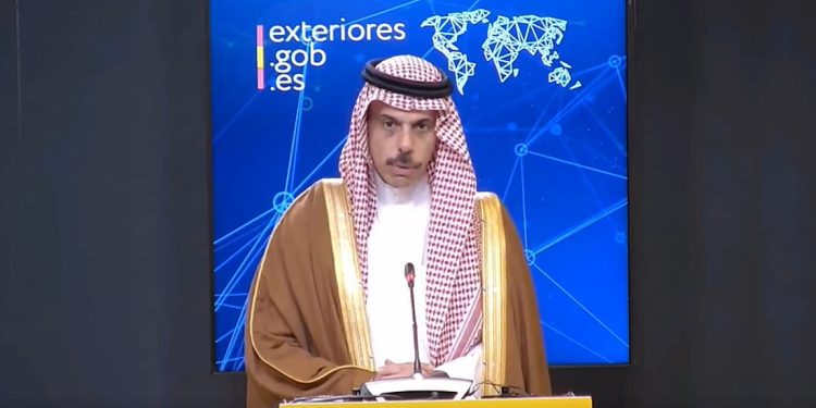 وزير الخارجية: المملكة تواصل دعم التهدئة وتجنب التصعيد في المنطقة