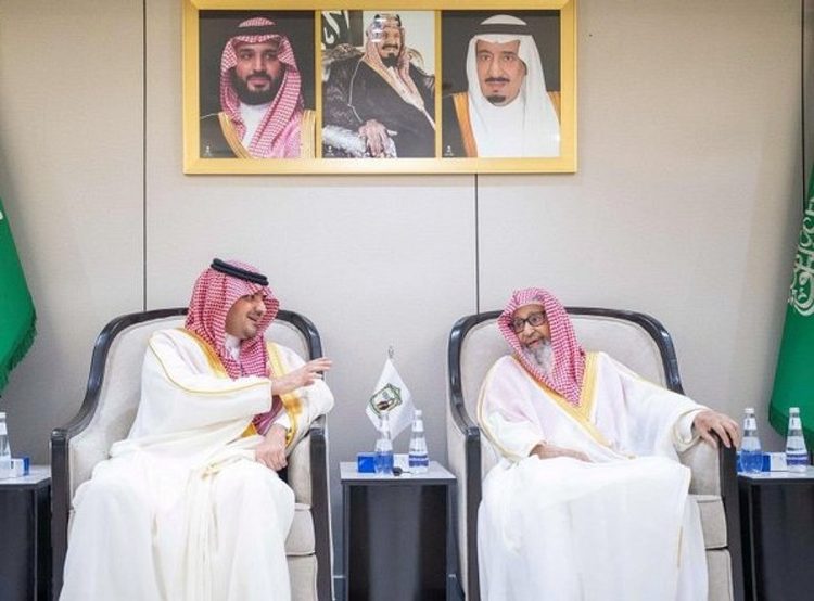 وزير الداخلية رئيس لجنة الحج العليا يزور المفتي العام للمملكة