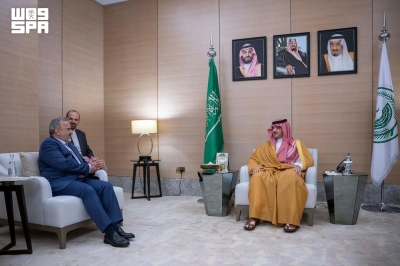 وزير الداخلية يستقبل وزير الحج الإيراني