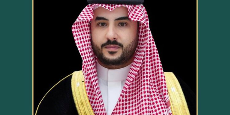 وزير الدفاع يبحث التطورات الراهنة في المنطقة مع نظيره السويدي