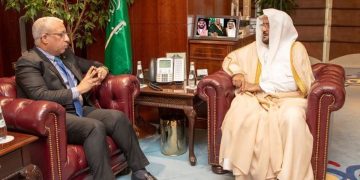 وزير الشؤون الإسلامية يؤكد حرص المملكة على دعم كل ما يخدم الإسلام والمسلمين
