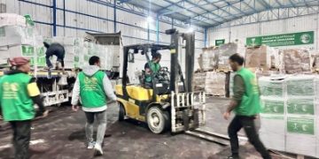 وصول قافلة مساعدات سعودية جديدة إلى قطاع غزة