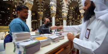 ‎ "العناية بشؤون الحرمين" تقدم خدمات الإرشاد المكاني بـ20 لغة في المسجد النبوي