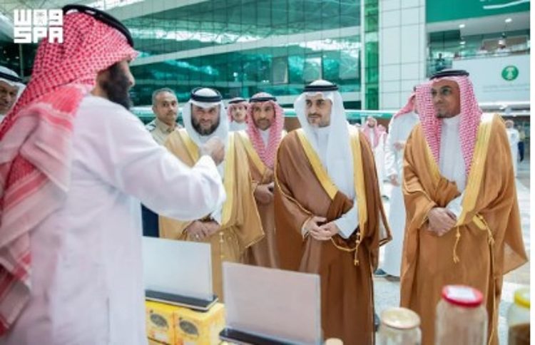 ‎ نائب وزير البيئة: المملكة تقود تحولًا نوعيًا في قطاع النحل بإنتاج 7,786 طنًا من العسل الطبيعي