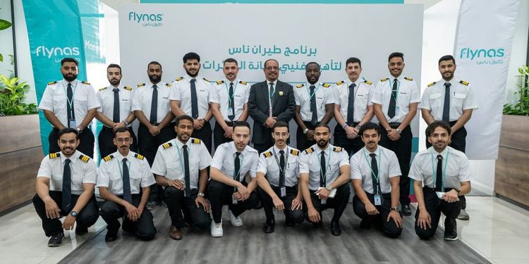 بهدف توطين الوظائف في قطاع الطيران..
«طيران ناس» يحتفل بتخرج دفعة جديدة من برنامح صيانة وهندسة الطائرات