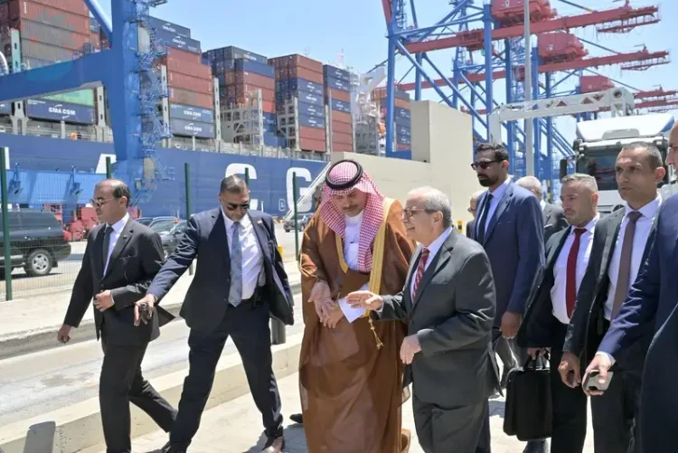 https://www.akhbaar24.com/دوليات/انطلاق-أولى-صادرات-لبنان-إلى-المملكة-بعد-رفع-الحظر-760770