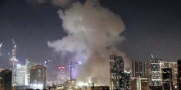 إيران تشن هجوماً صاروخياً على إسرائيل