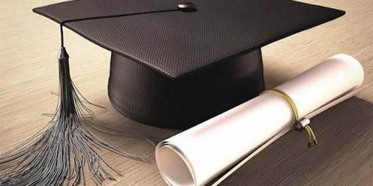 احتفالات التخرج بين الفرح والاستعراض.. الأخصائية النفسية وعد الحميدان توضح الأثر النفسي